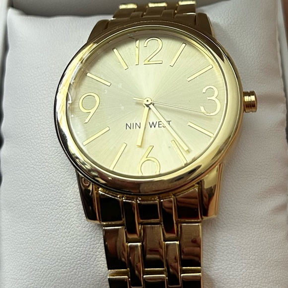 Nine West watch - Picture 2 of 4